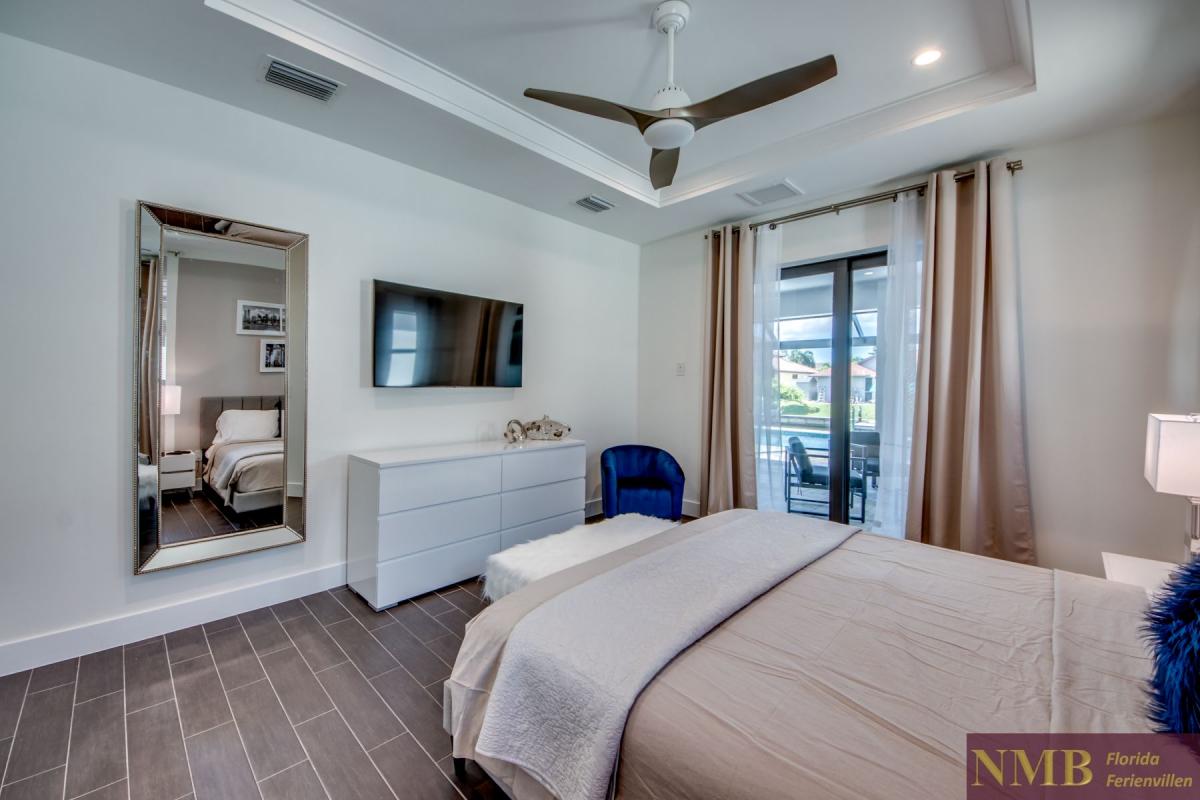 Ferienhaus-Cape-Coral-Bon Voyage_27-Master-Bedroom